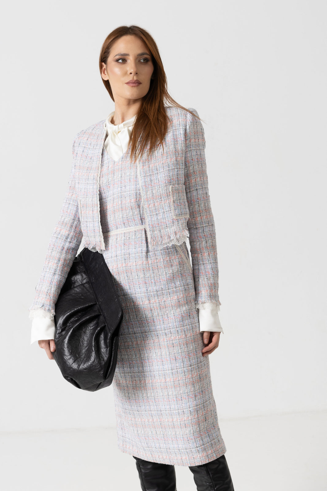 Incarca imaginea in galerie, Sacou scurt din stofa de bumbac tip tweed cu insertii pastel