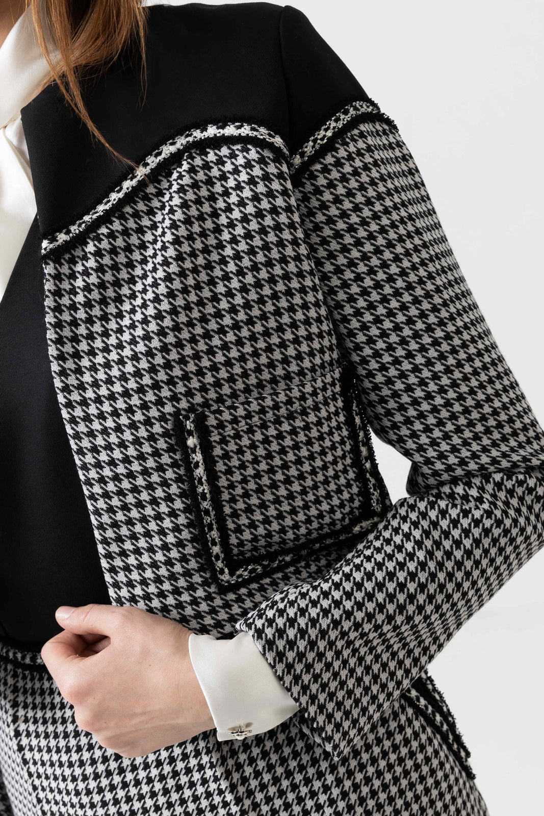 Incarca imaginea in galerie, Sacou scurt din lână cu model picior de cocos