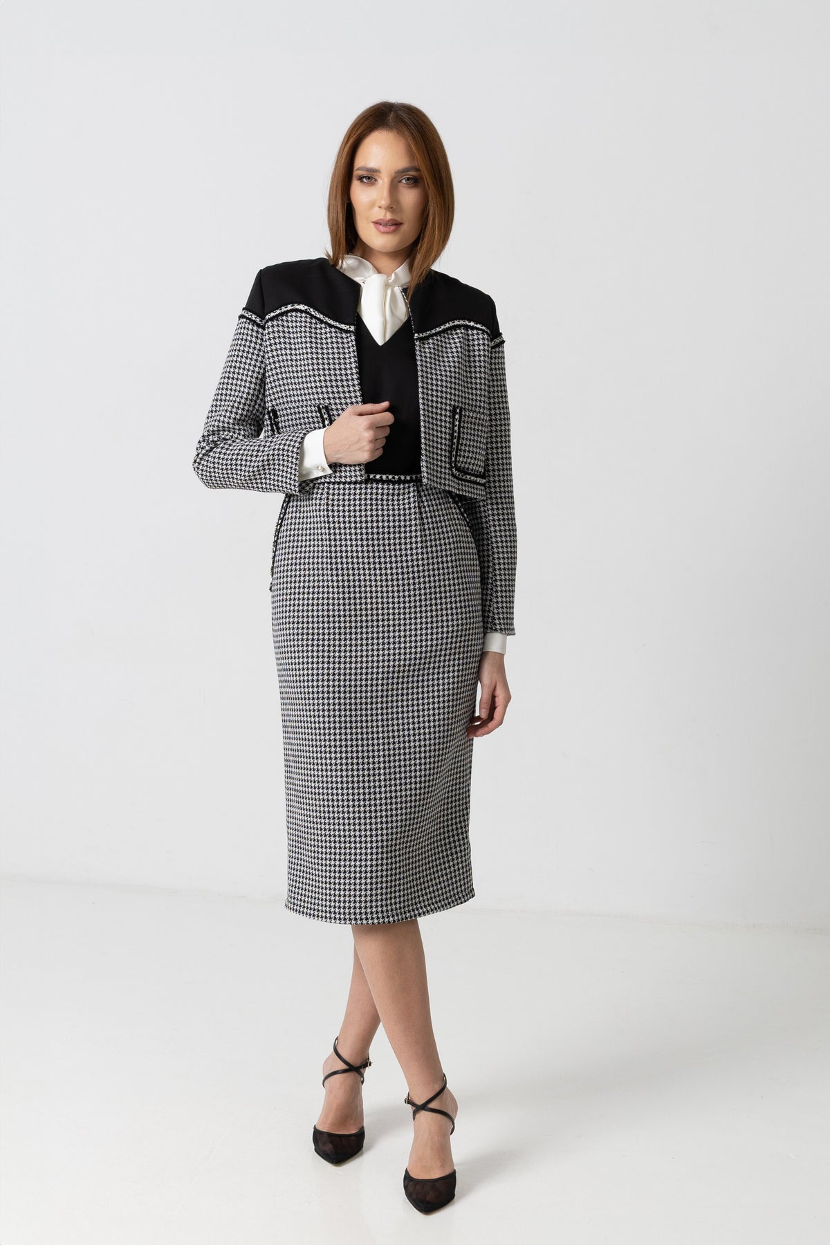 Sacou scurt din lână cu model picior de cocos