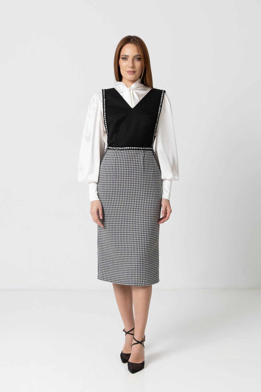 Incarca imaginea in galerie, Sarafan din stofa de lana cu model clasic picior de cocos