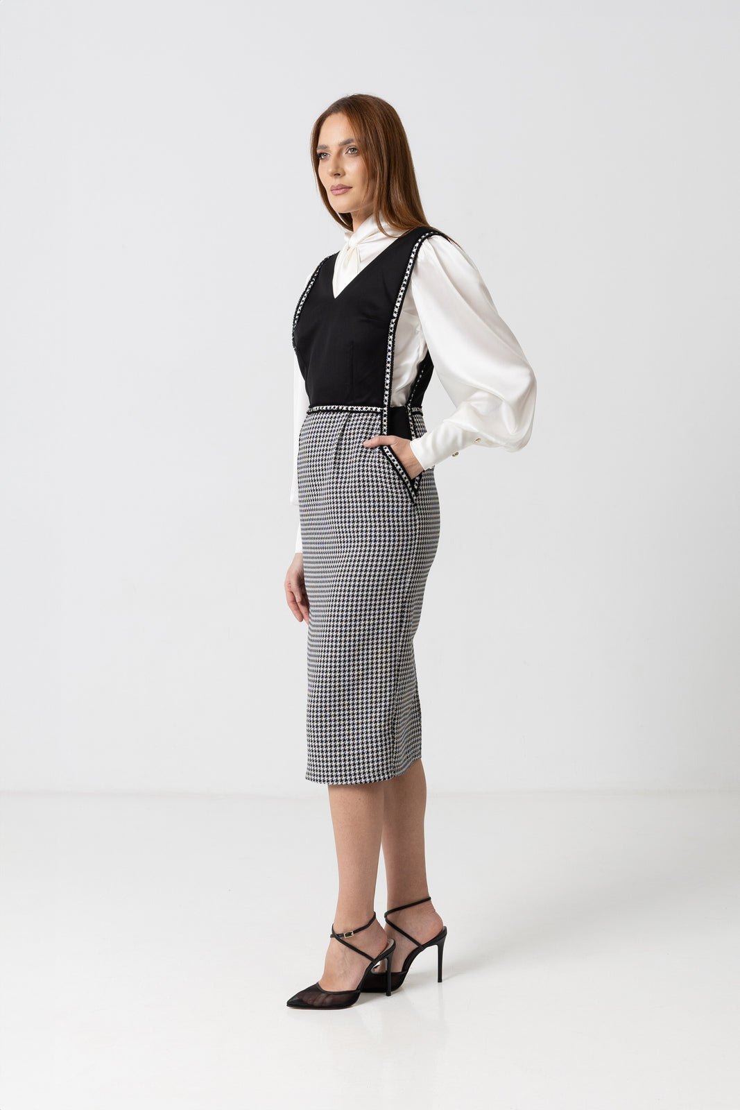 Incarca imaginea in galerie, Sarafan din stofa de lana cu model clasic picior de cocos