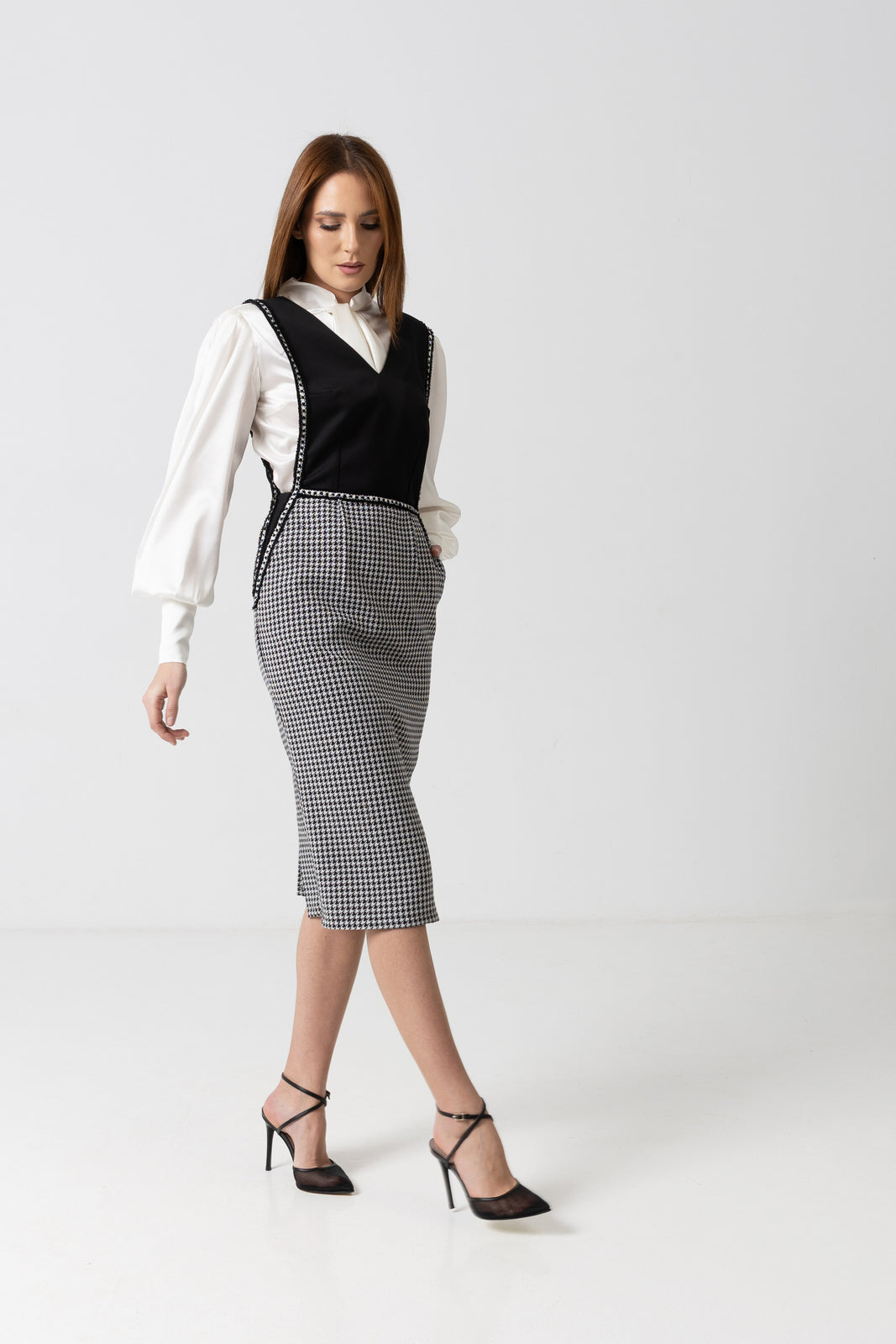 Incarca imaginea in galerie, Sarafan din stofa de lana cu model clasic picior de cocos