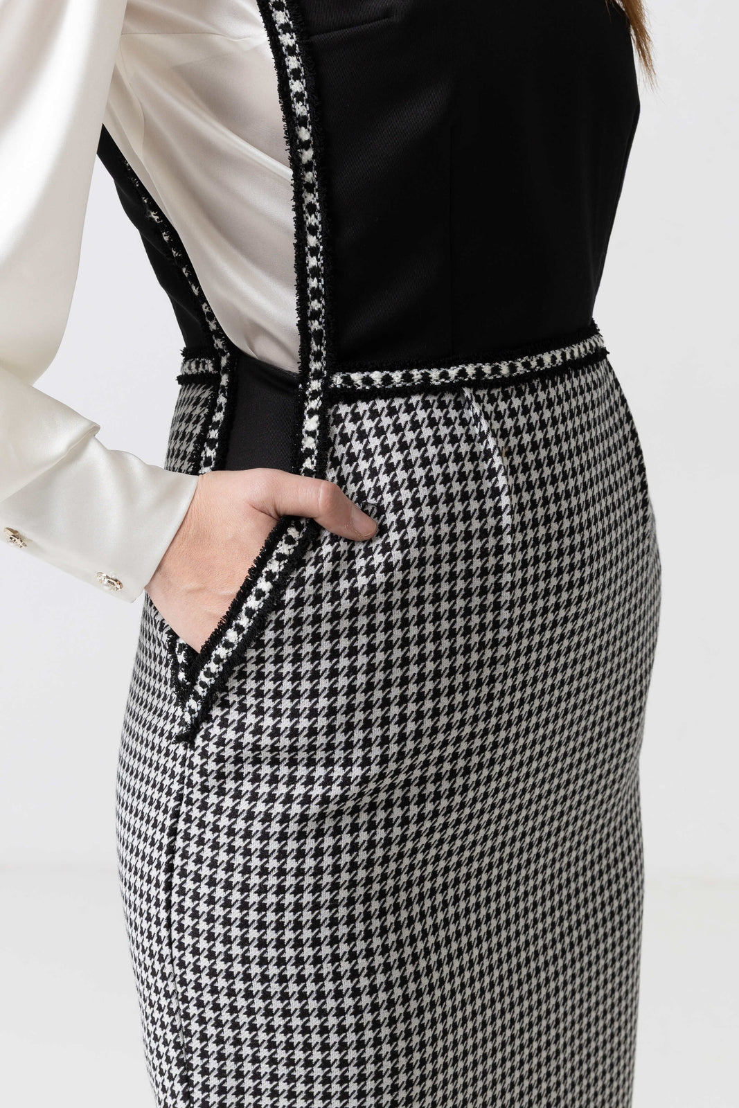 Incarca imaginea in galerie, Sarafan din stofa de lana cu model clasic picior de cocos