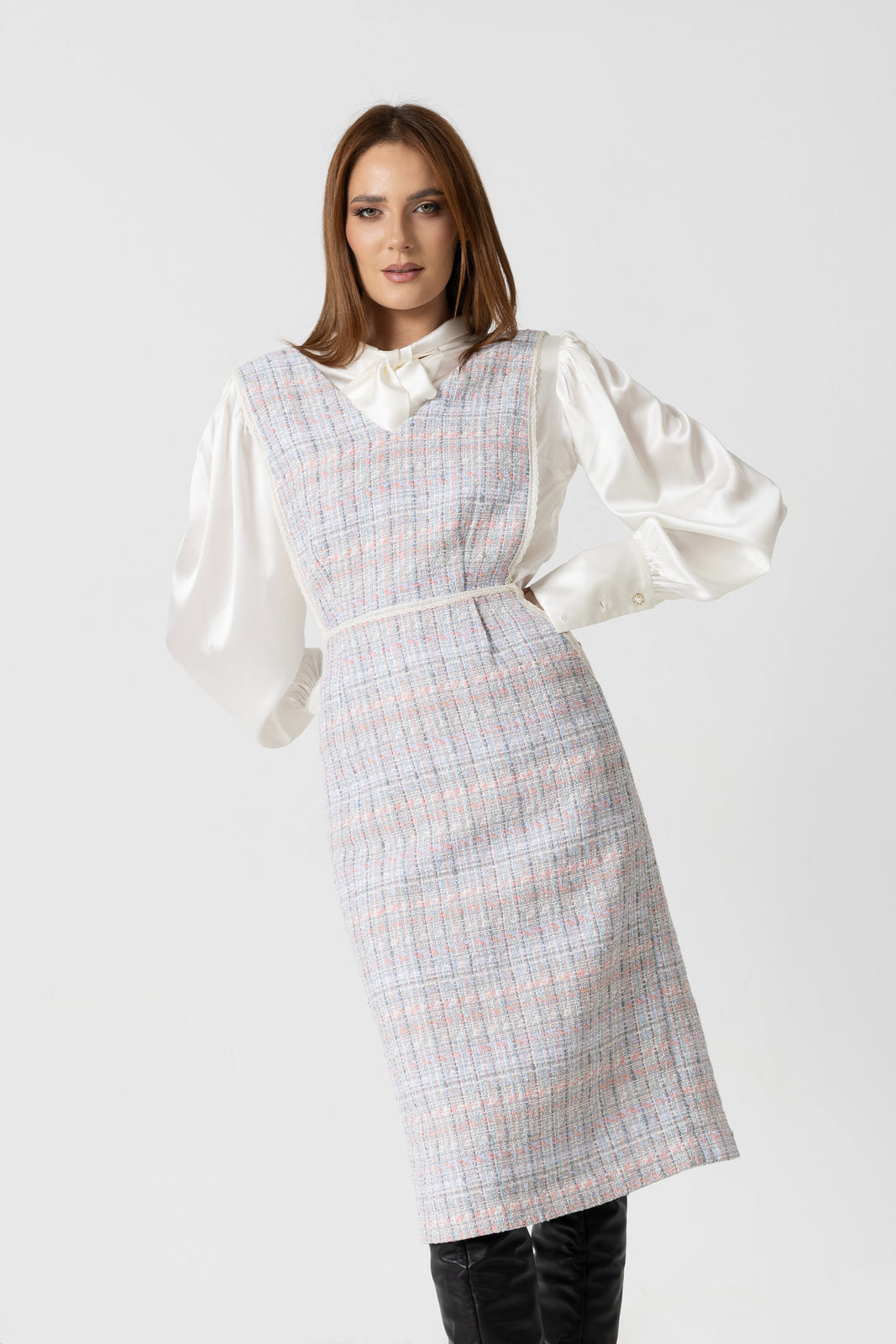 Incarca imaginea in galerie, Sarafan elegant din stofă de bumbac tip tweed cu inserții pastel