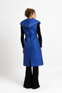 Midi vest with hood in blue quilted fabric