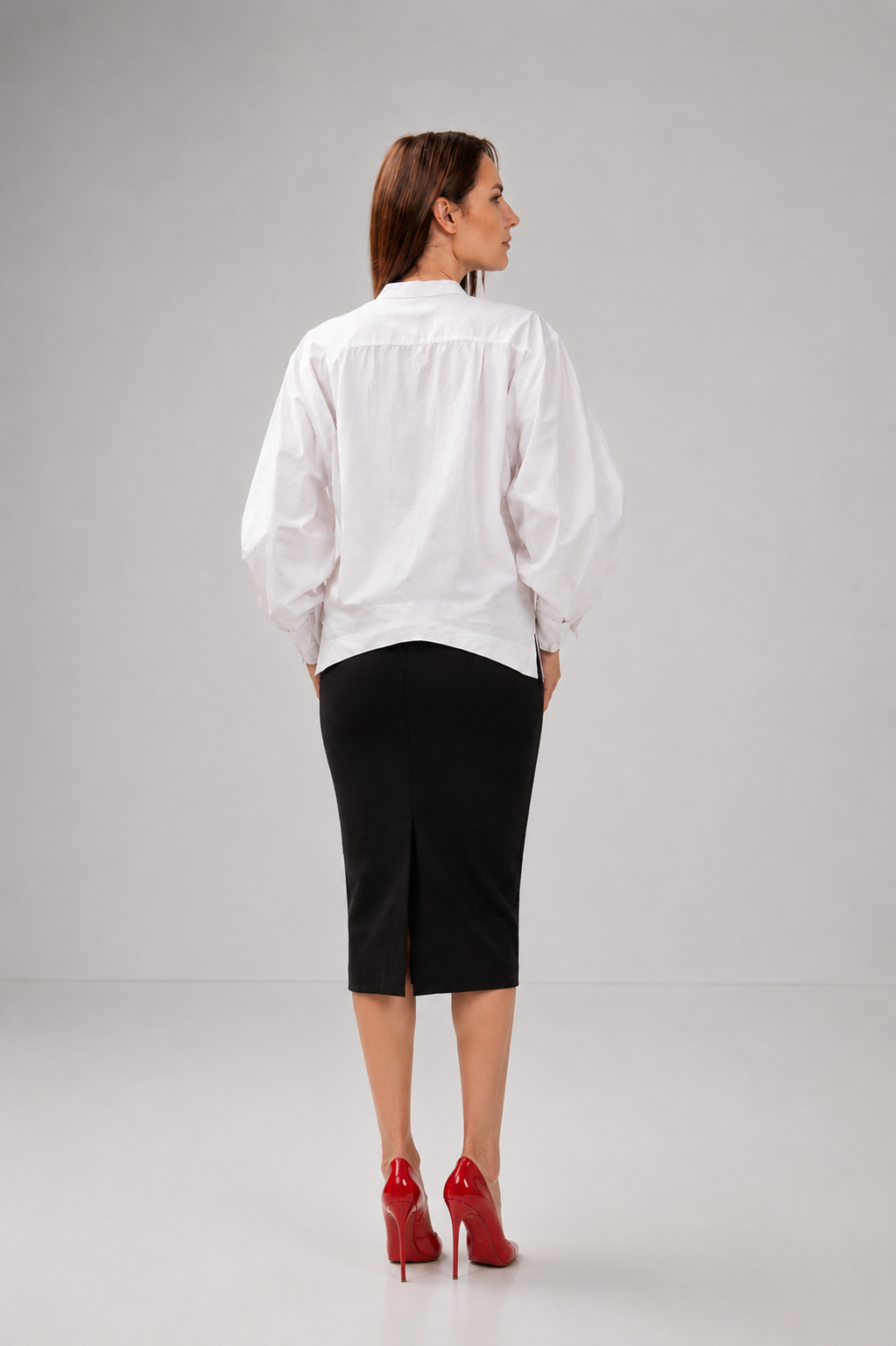Load image into Gallery viewer, Dark green cotton shirt dress with macrame applications