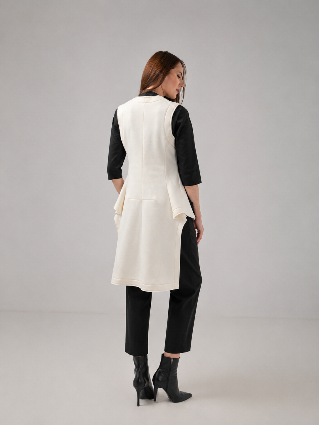 Load image into Gallery viewer, Midi dress in printed viscose and macrame appliqué