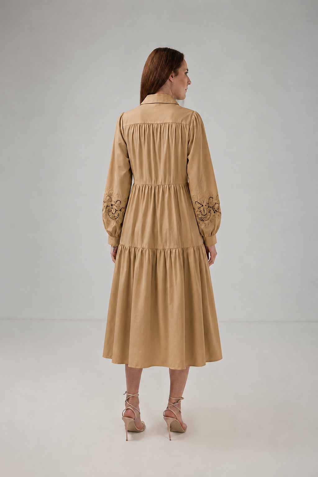 Load image into Gallery viewer, Dark green cotton shirt dress with macrame applications