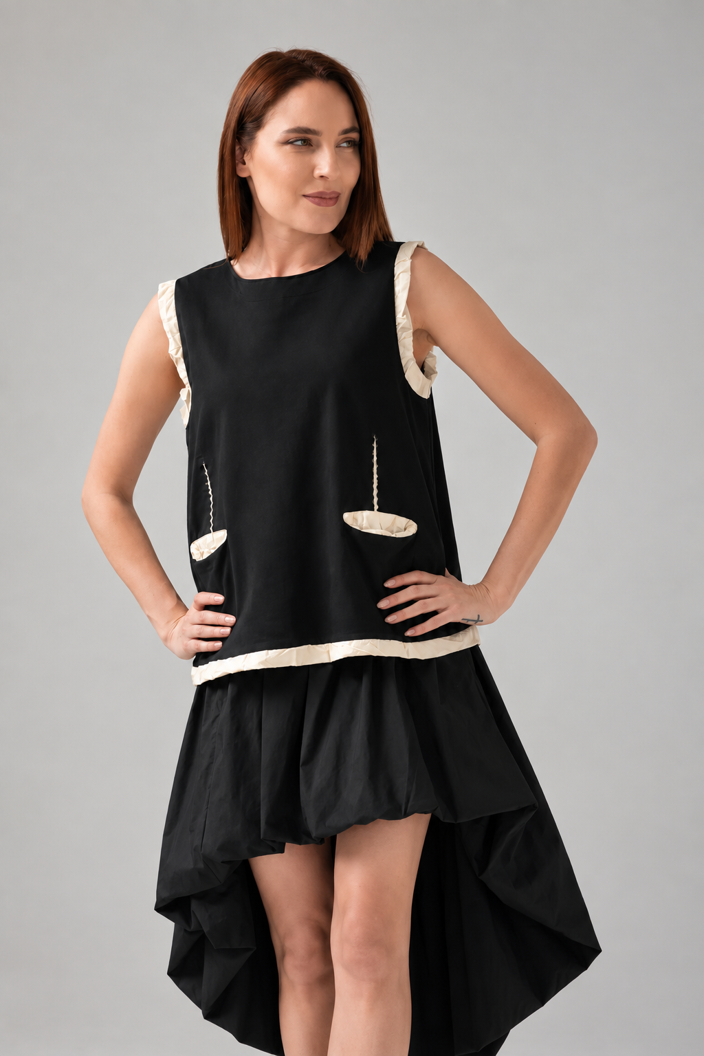 Load image into Gallery viewer, Midi dress in printed viscose and macrame appliqué