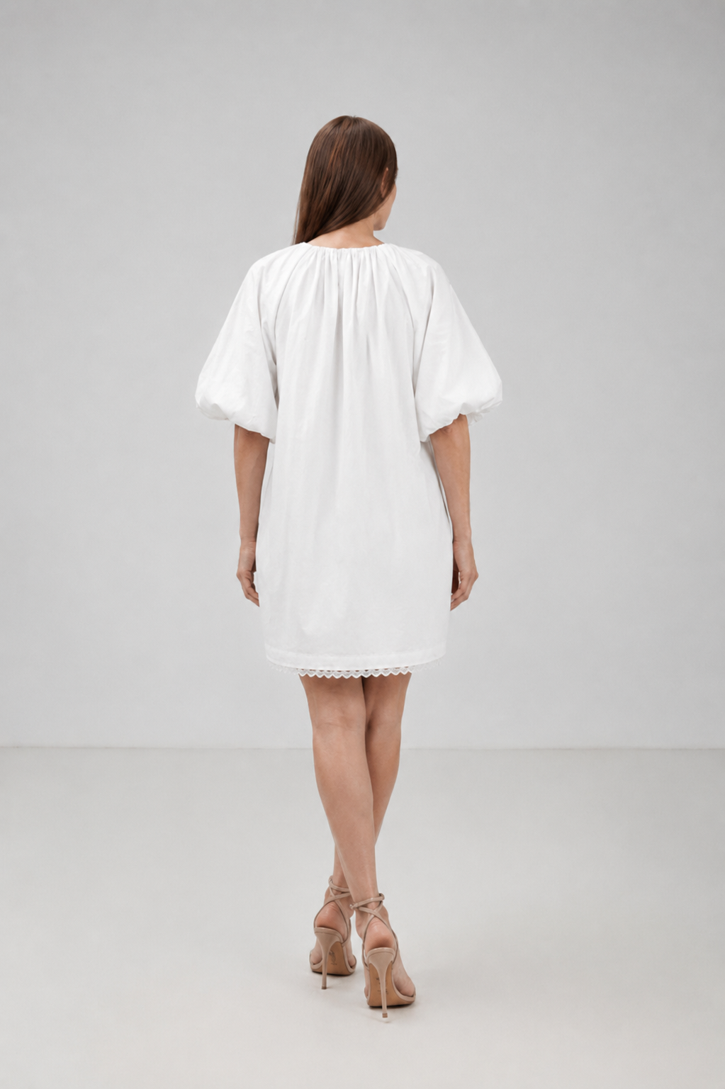 Incarca imaginea in galerie, Rochie Scurtă Albă din Bumbac cu Mâneci Ample