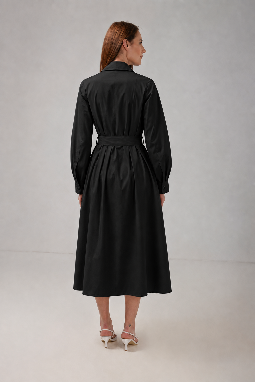 Load image into Gallery viewer, Dark green cotton shirt dress with macrame applications