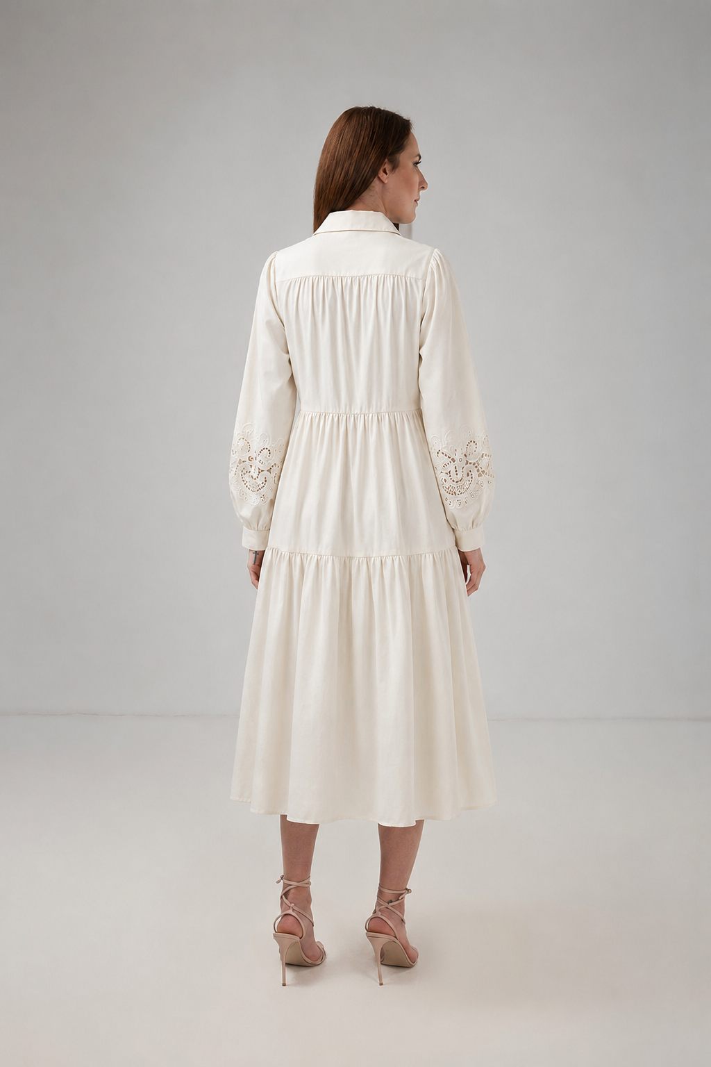 Incarca imaginea in galerie, Rochie midi tip cămașă cu broderie decupată – Ivoar