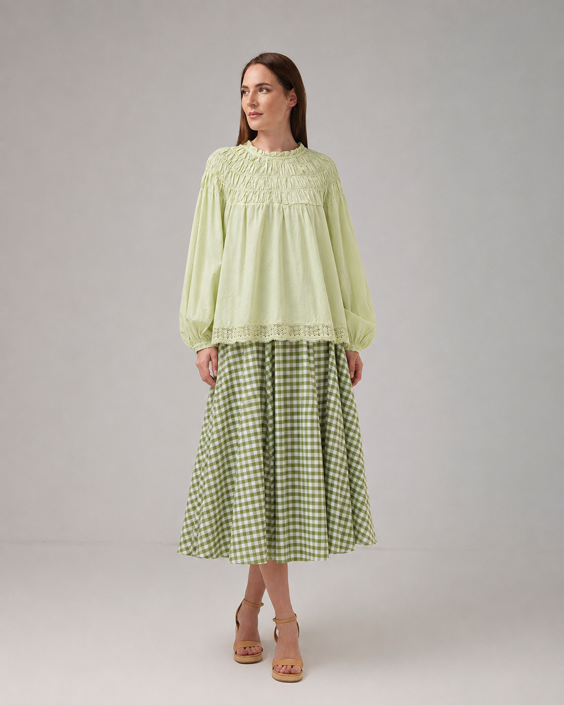 Load image into Gallery viewer, The blouse is made of viscose