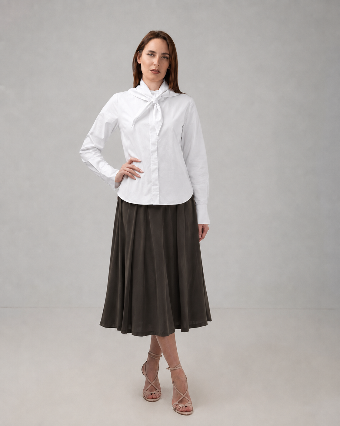 Load image into Gallery viewer, Dark green cotton shirt dress with macrame applications