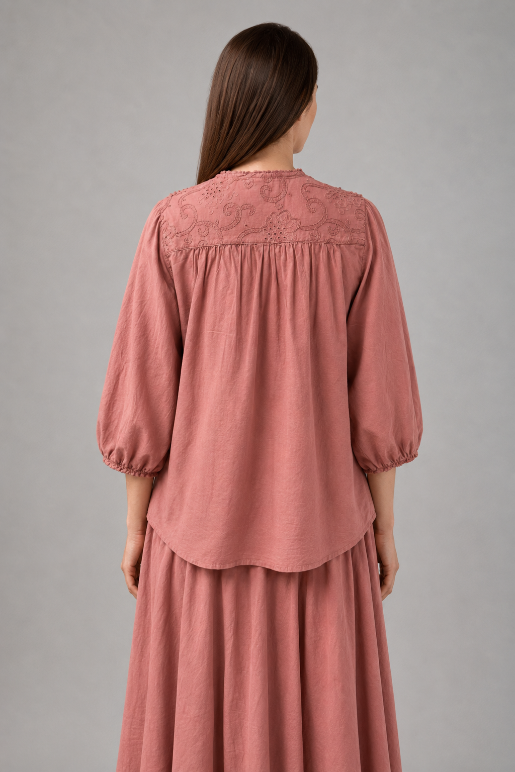 Incarca imaginea in galerie, Bluză Oversized din Bumbac cu Broderie – Roz Pudrat