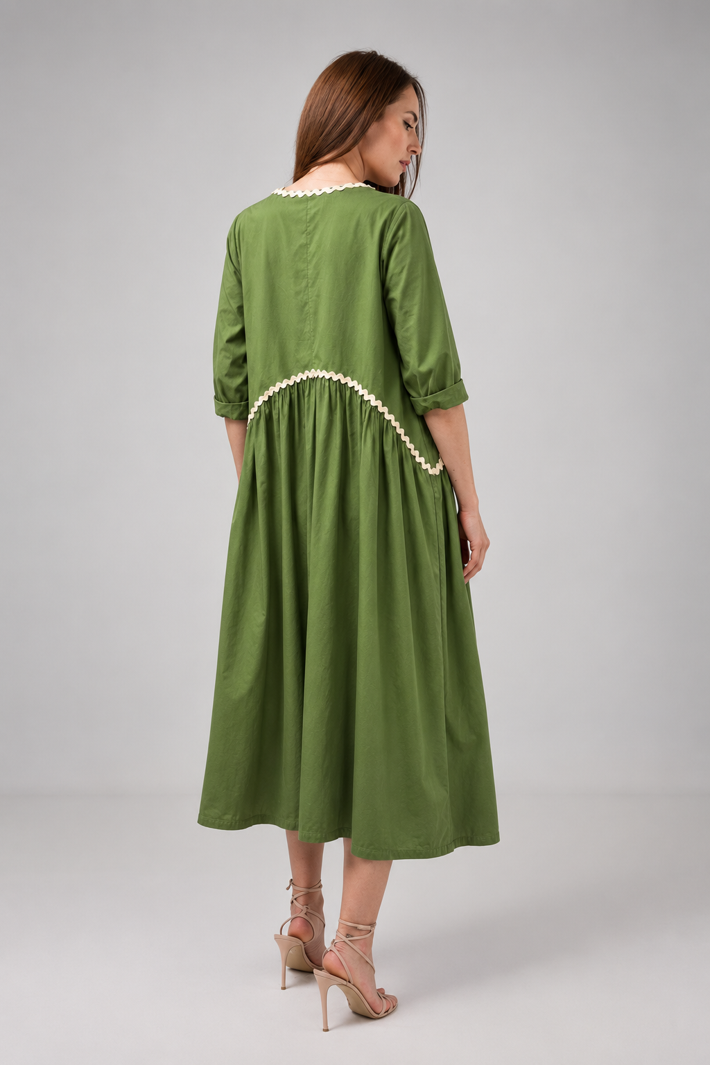 Load image into Gallery viewer, Rochie Midi Verde Olive cu Macramé Contrast