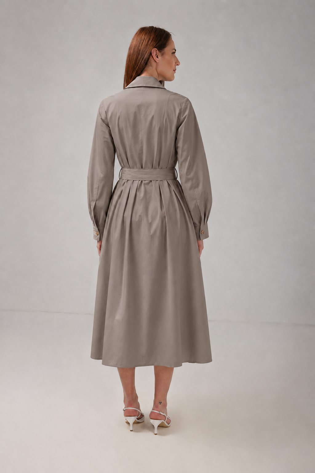 Load image into Gallery viewer, Dark green cotton shirt dress with macrame applications