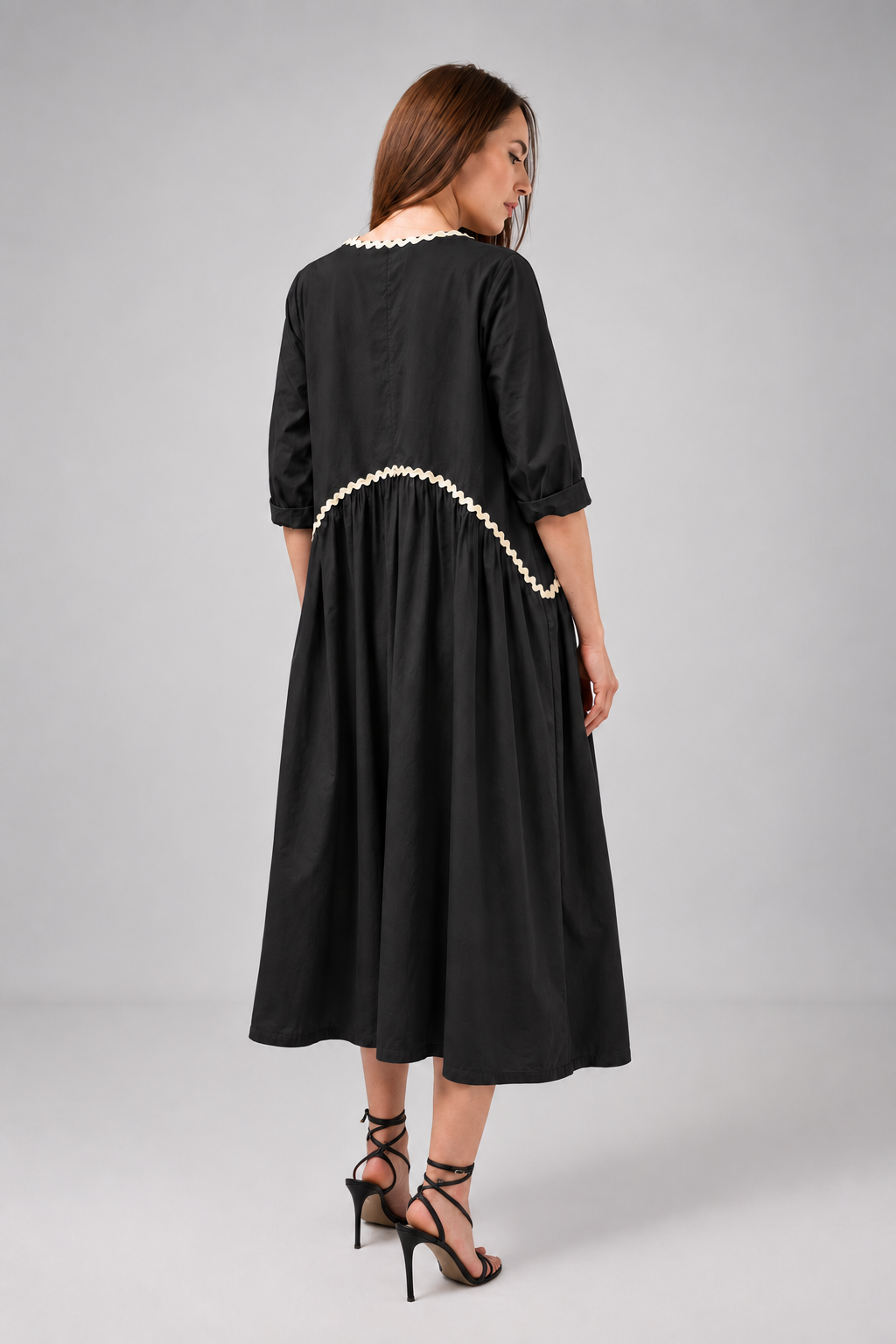 Incarca imaginea in galerie, Rochie Midi Neagră din Bumbac cu Macramé Contrast