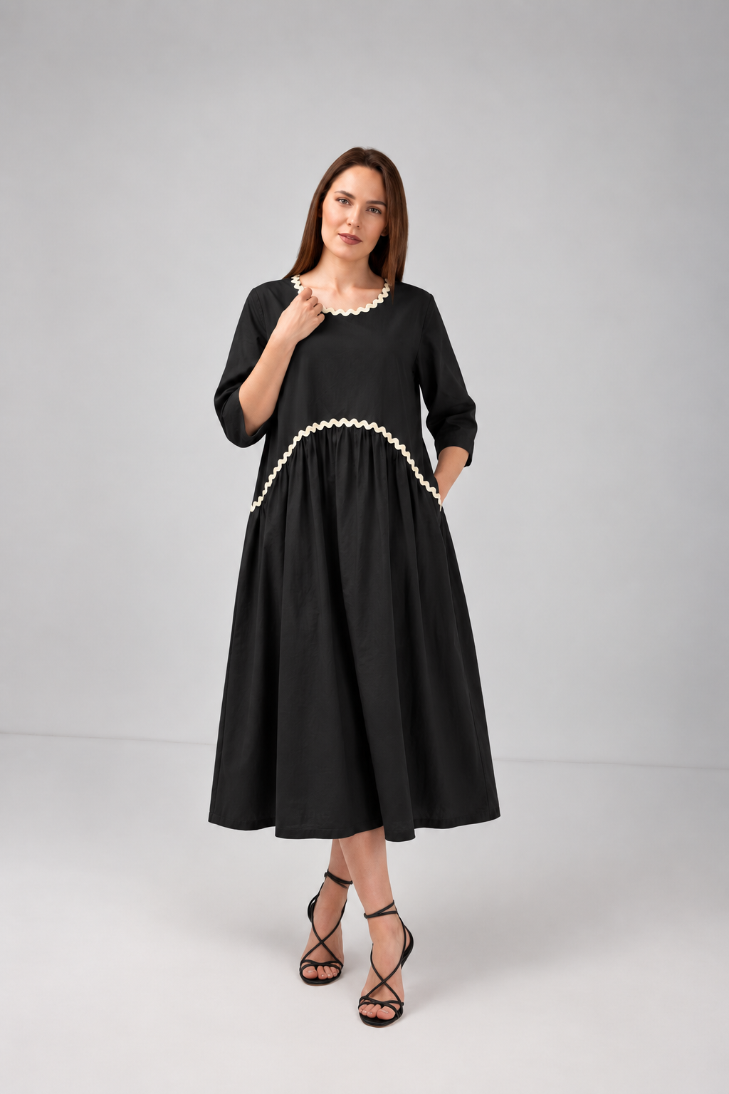 Incarca imaginea in galerie, Rochie Midi Neagră din Bumbac cu Macramé Contrast