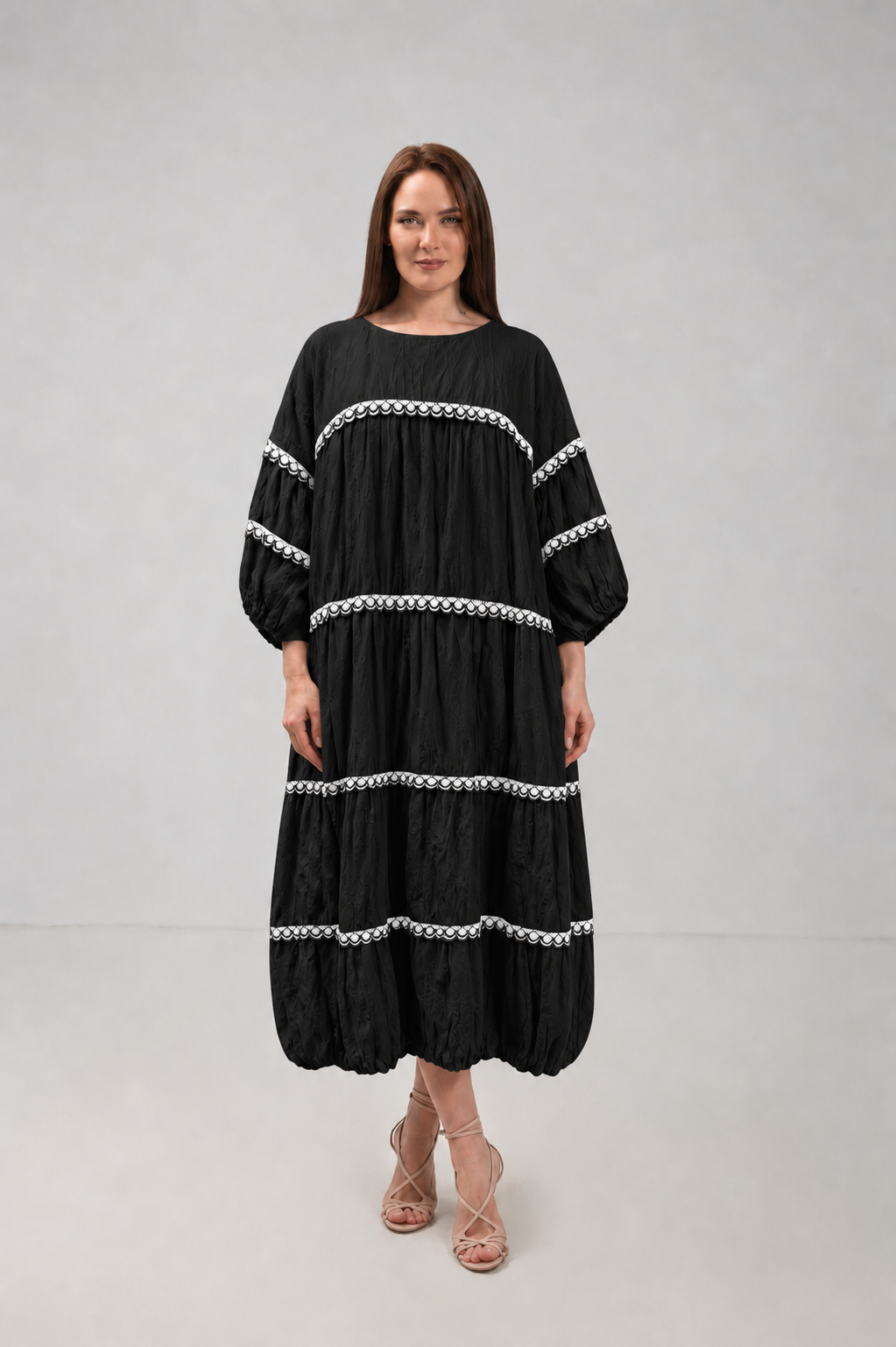 Incarca imaginea in galerie, Rochie Midi Premium Neagră cu Inserții Decorative Contrastante