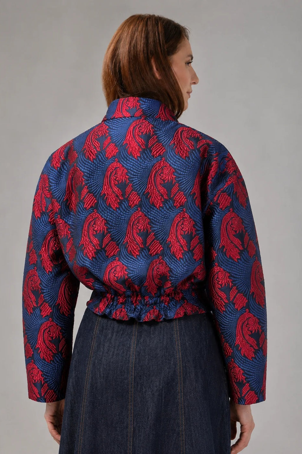 Incarca imaginea in galerie, Jachetă Bomber Jacquard cu Motive Grafice – Bleumarin &amp; Roșu