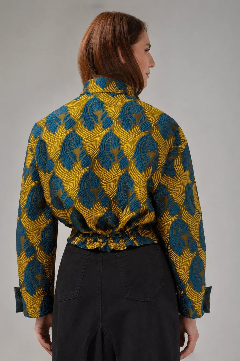 Incarca imaginea in galerie, Jachetă Bomber Jacquard cu Motive Grafice – Albastru Petrol &amp; Auriu