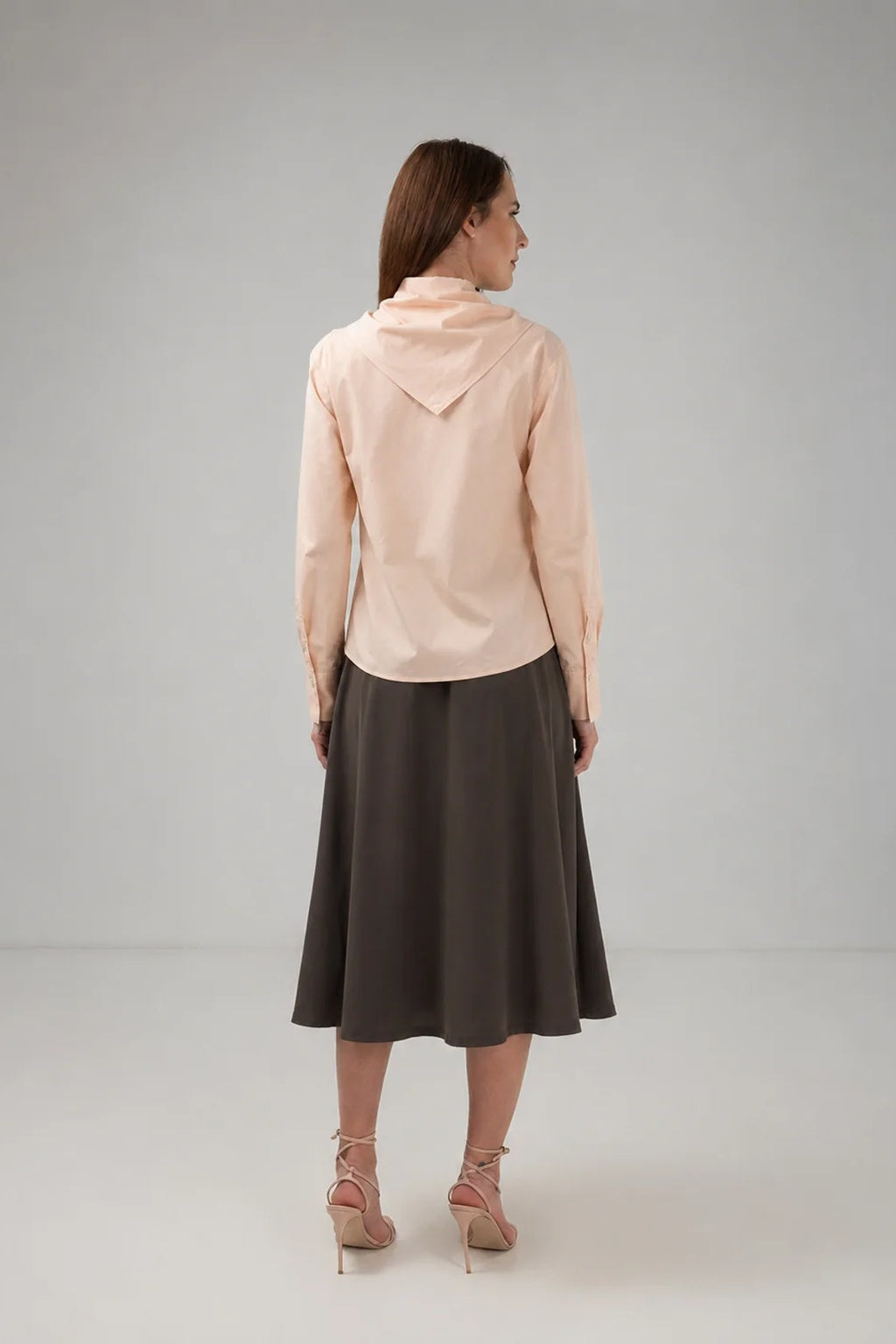 Load image into Gallery viewer, Dark green cotton shirt dress with macrame applications