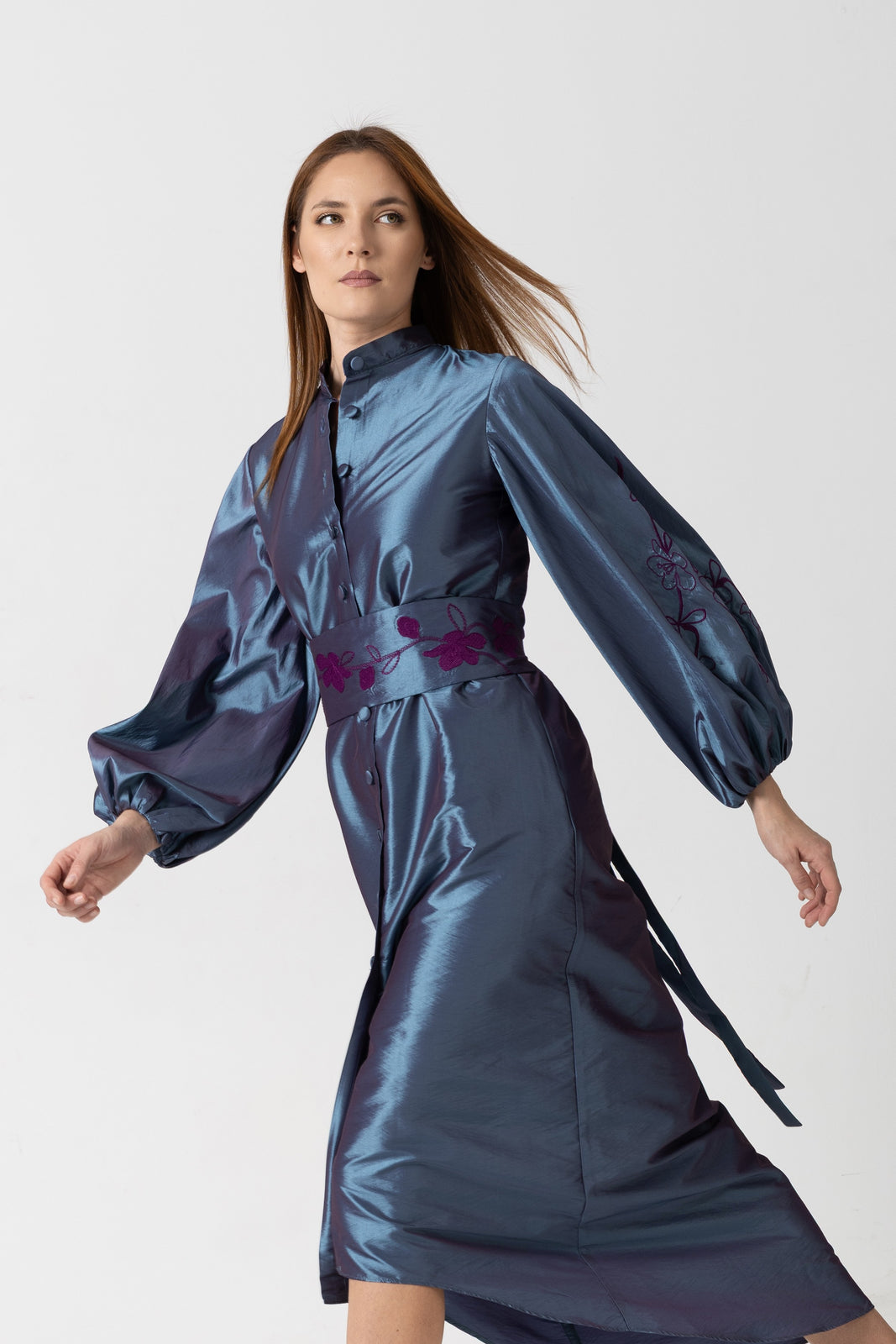 Load image into Gallery viewer, Midi white taffeta skirt