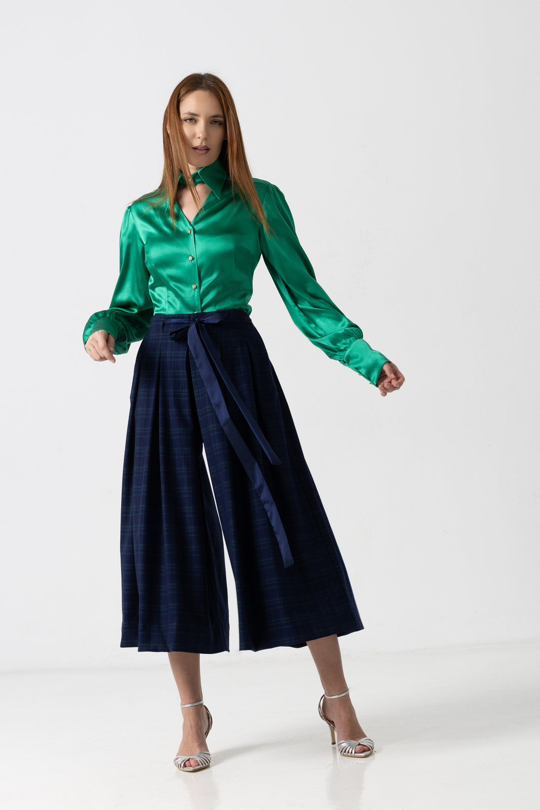 Load image into Gallery viewer, Fuchsia cotton midi dress with short sleeves and drawstring at the waist