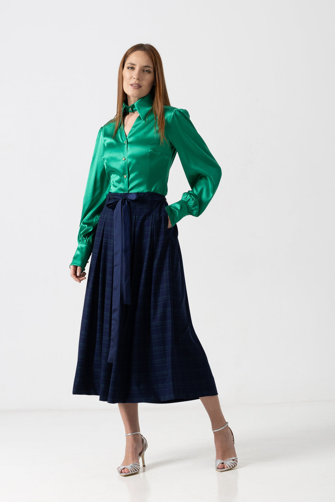 Load image into Gallery viewer, Fuchsia cotton midi dress with short sleeves and drawstring at the waist