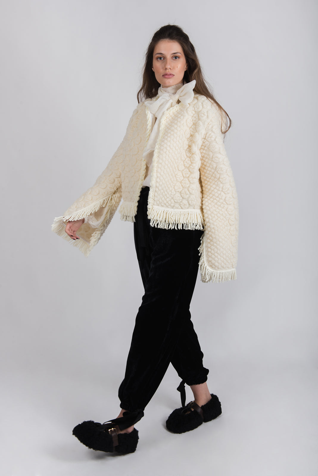 Incarca imaginea in galerie, Jachetă scurtă din lână